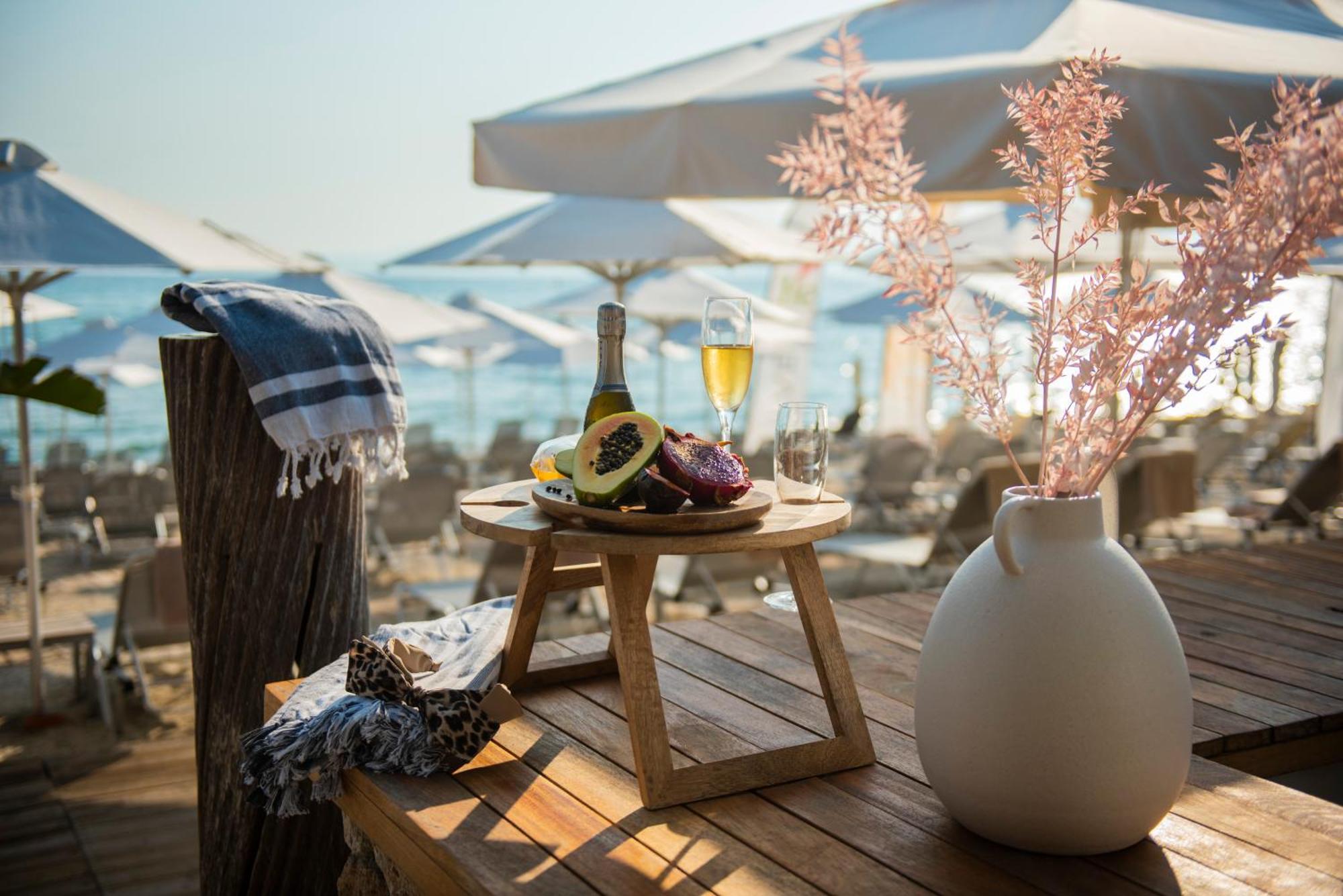 Ostria Sea Side Hotel Hanioti Exterior photo