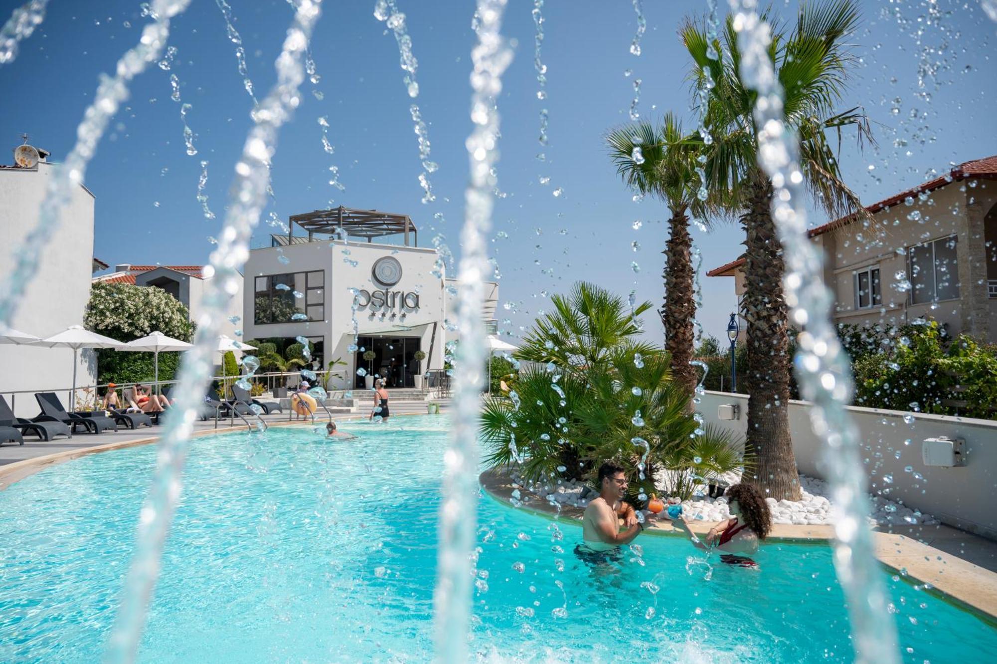 Ostria Sea Side Hotel Hanioti Exterior photo
