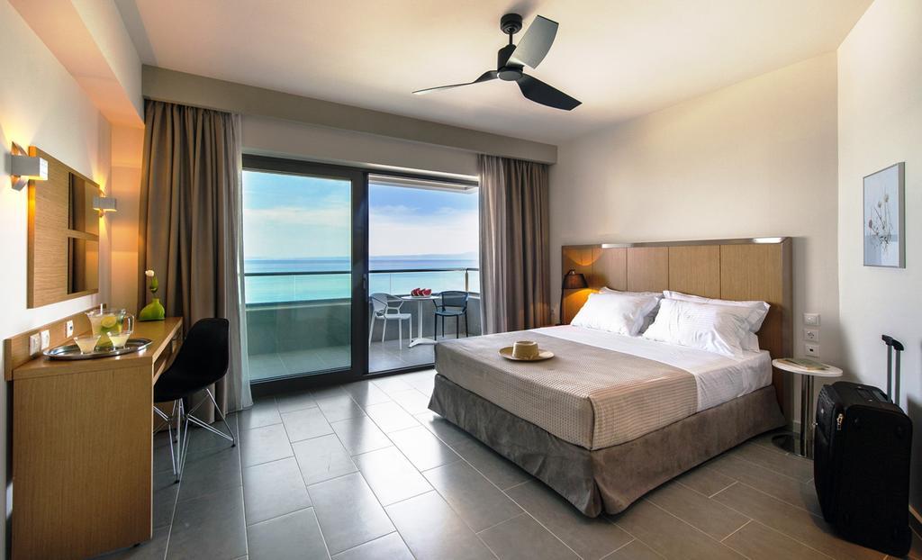 Ostria Sea Side Hotel Hanioti Room photo